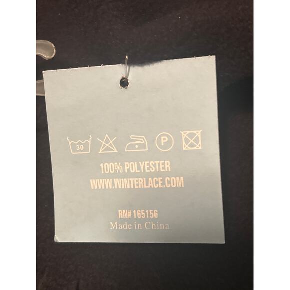 NWT Winterplace Black Fringed Scarf and Gator Adult One Size Machine Wash - Picture 3 of 3